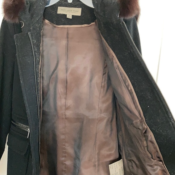 Fur trimmed wool coat - Picture 3 of 5